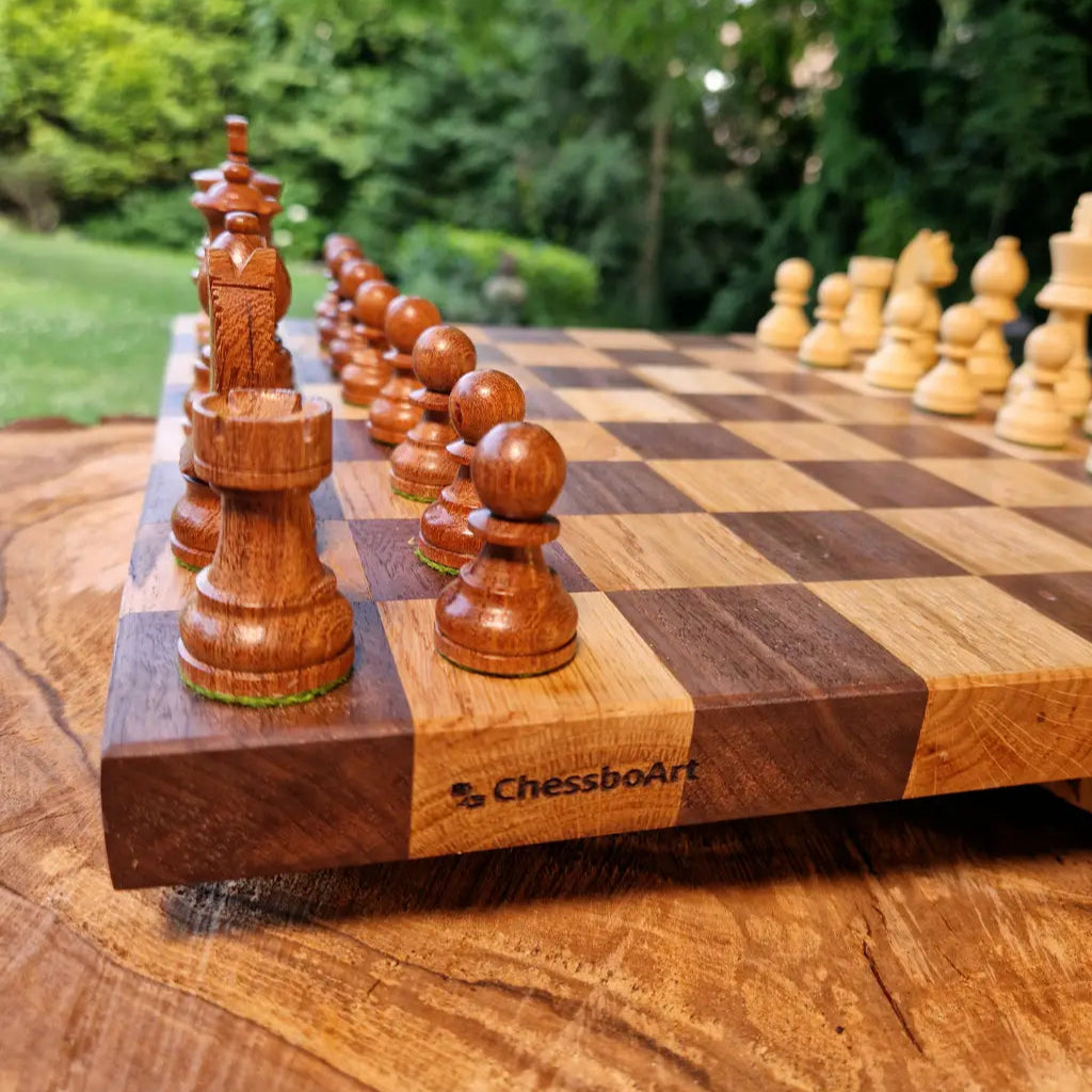 Chessboard made of American walnut and oak wood, no descriptions, with chess pieces.